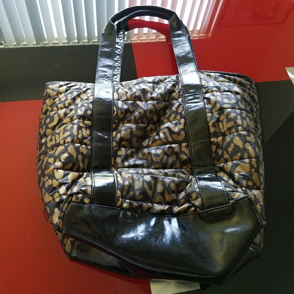 Betsey Johnson Gold/Black Leopard Zip Tote Bag - Picture 5 of 5